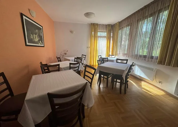 Villa Rila Borovets With Jacuzzi & Sauna By Bookvillabg