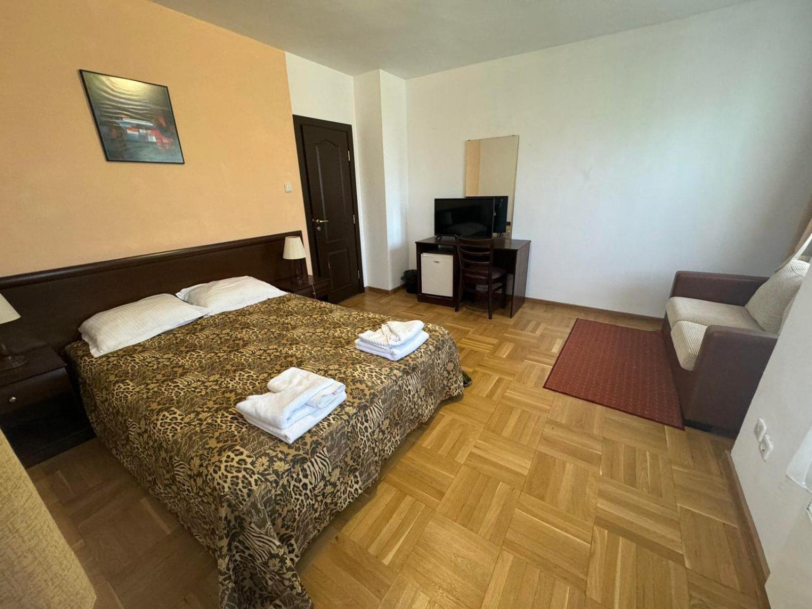 Rila With Jacuzzi & Sauna By Bookvillabg *